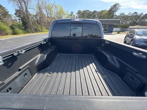 Used 2016 Toyota Tacoma TRD Off-Road w/ Towing Package image 10