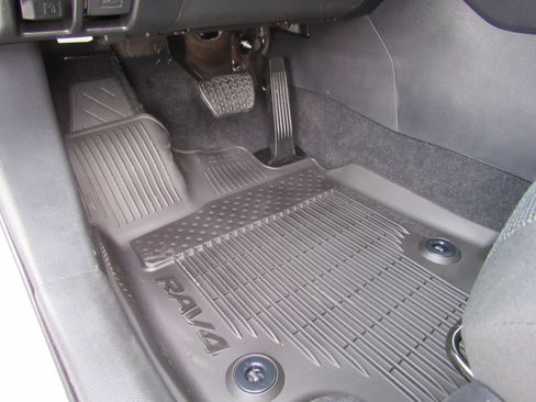 Used 2025 Toyota RAV4 LE image 16