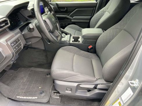 Used 2024 Toyota Tacoma SR5 RWD image 17