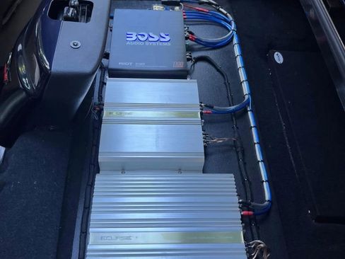 Used 2000 Chevrolet Corvette Convertible w/ Performance Handling Pkg image 11