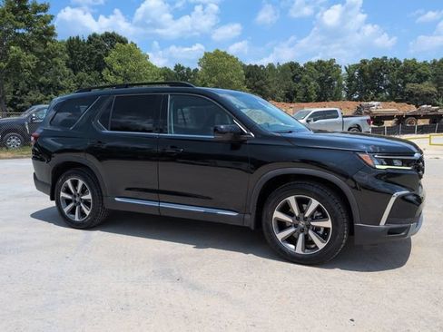 Used 2024 Honda Pilot Elite image 2