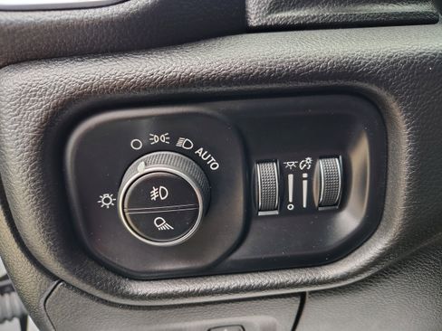 Certified 2025 RAM 1500 Big Horn image 20