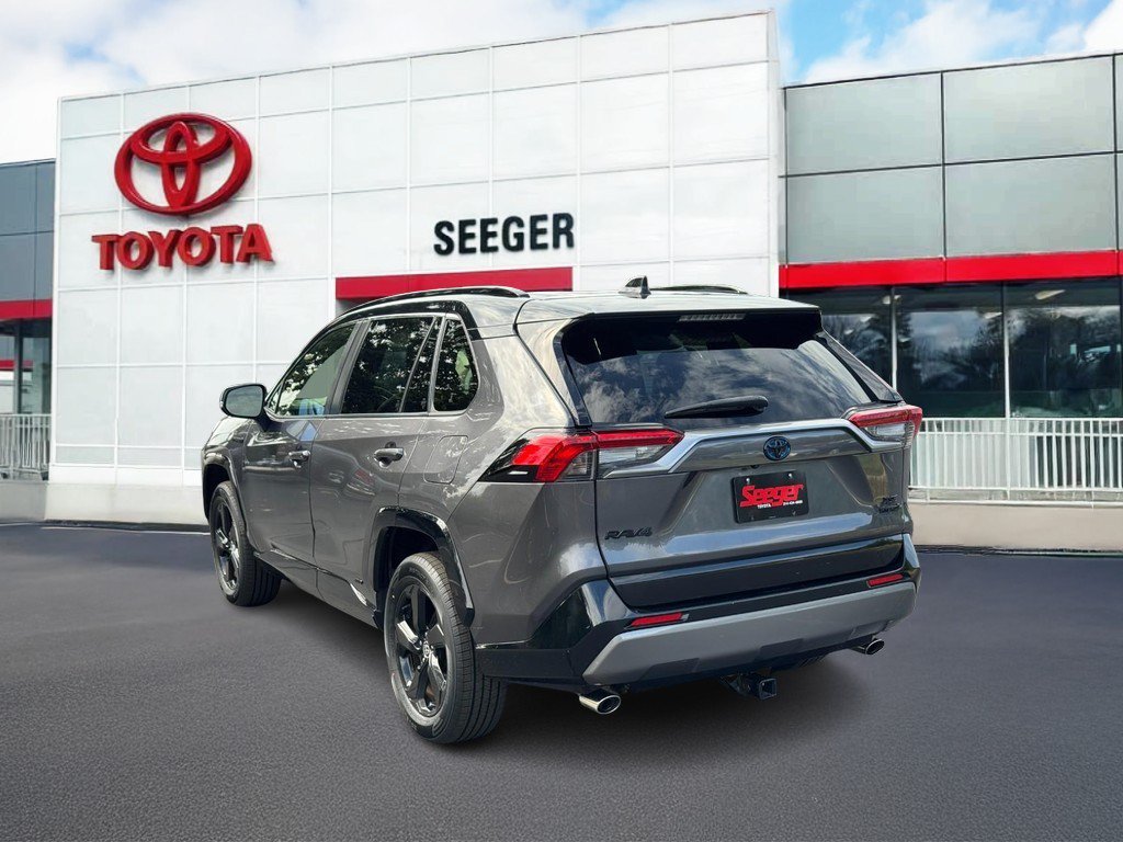 Used 2021 Toyota RAV4 XSE w/ XSE Grade Weather Package AWD/4WD image 9