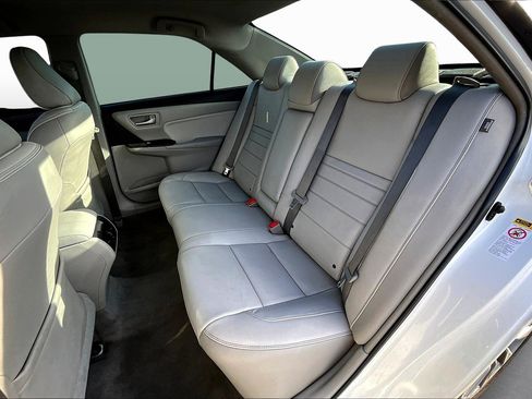 Used 2017 Toyota Camry XLE image 24