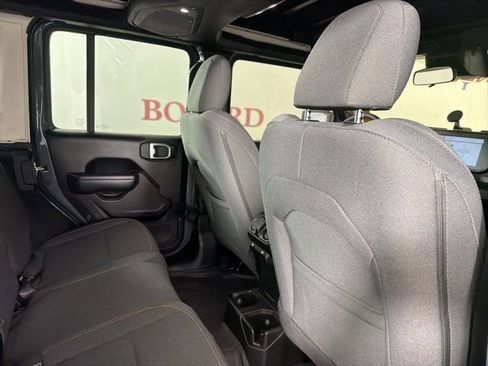 Used 2025 Jeep Wrangler Willys image 19