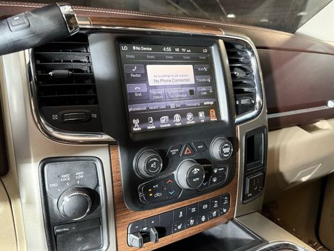 Used 2016 RAM 3500 Laramie w/ Cold Weather Group AWD/4WD image 15