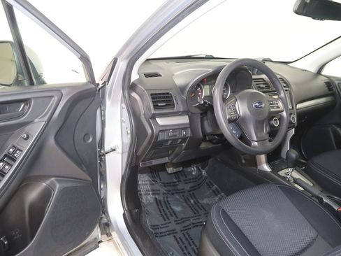 Used 2014 Subaru Forester 2.5i Premium AWD/4WD image 44