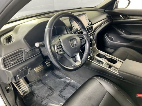 Used 2022 Honda Accord Sport image 9