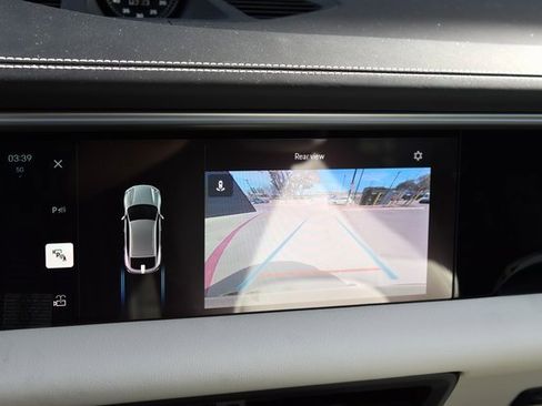 Certified 2025 Porsche Macan 4 Electric image 33