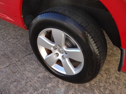 Used 2012 RAM 1500 Express image 22