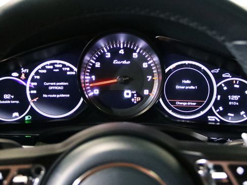 Used 2020 Porsche Cayenne Turbo AWD/4WD image 52