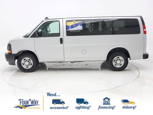 Used 2017 Chevrolet Express 2500 LS image 7