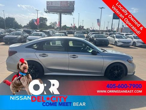 Used 2025 Honda Civic Sport image 6