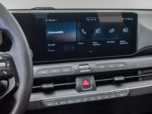 Used 2025 Kia K4 FWD image 17