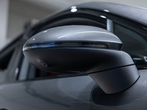 Certified 2025 Porsche Cayenne Coupe image 14