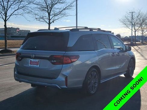 Used 2025 Honda Odyssey Touring image 5