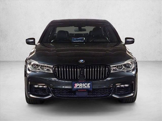 Used 2017 BMW ALPINA B7 xDrive AWD/4WD image 2