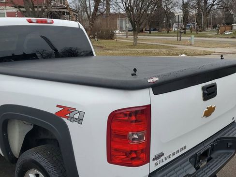 Used 2014 Chevrolet Silverado 2500 LT w/ Suspension Package, Off-Road image 7