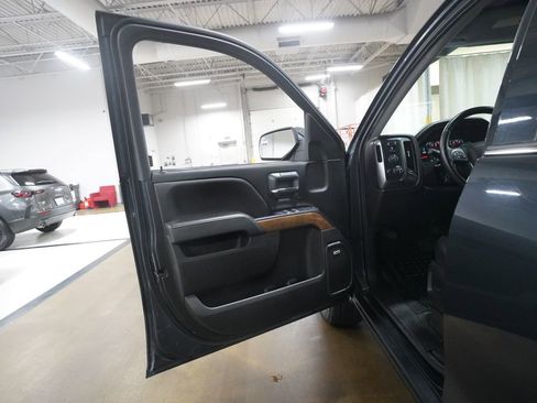 Used 2017 Chevrolet Silverado 1500 LTZ w/ Sport Package AWD/4WD image 27