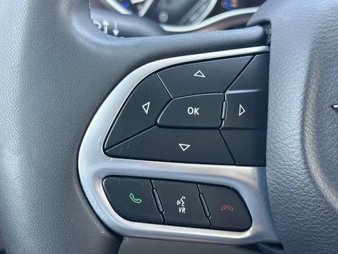 Used 2023 Chrysler Voyager LX FWD image 26