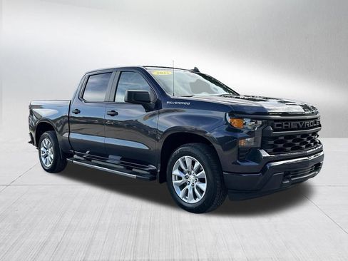 Used 2022 Chevrolet Silverado 1500 Custom RWD image 3