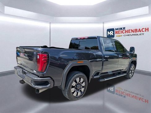 Used 2025 GMC Sierra 2500 Denali w/ Technology Package AWD/4WD image 4