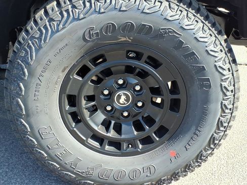New 2026 Ford Bronco Badlands AWD/4WD image 5