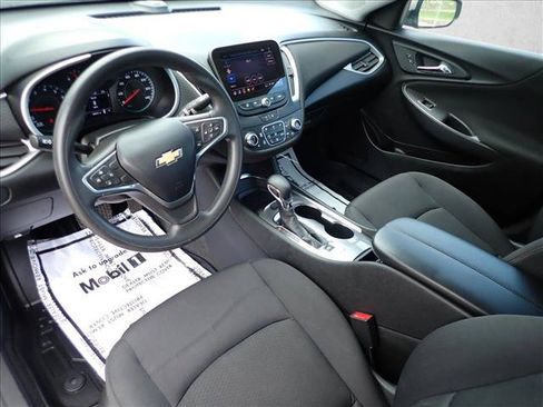 Used 2022 Chevrolet Malibu LT FWD image 9