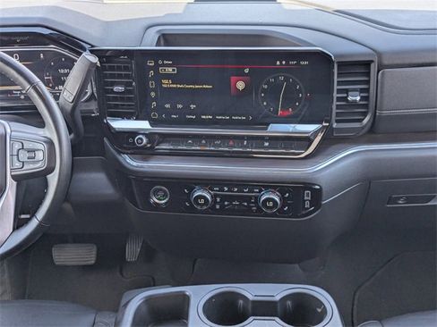 Used 2024 GMC Sierra 1500 SLT image 16