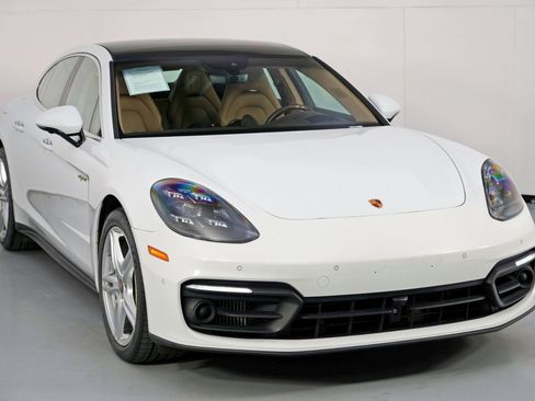 Used 2021 Porsche Panamera 4S w/ Premium Package image 56