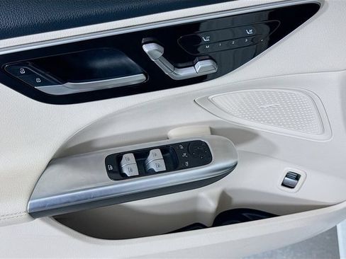 Used 2023 Mercedes-Benz C 300 Sedan image 17