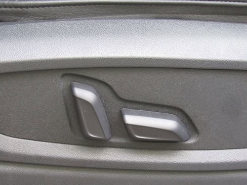 Used 2020 Audi Q5 e Prestige w/ Prestige Package AWD/4WD image 21