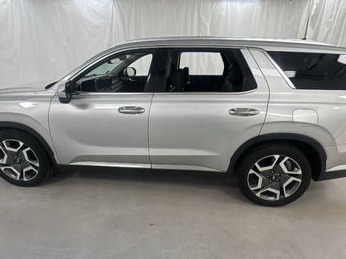 Used 2024 Hyundai Palisade Limited image 6