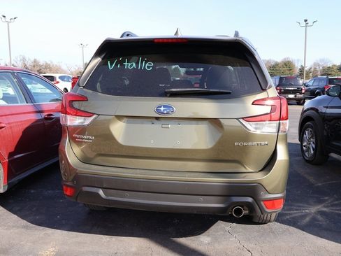 Used 2022 Subaru Forester Limited image 22