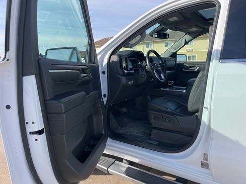 Used 2024 GMC Sierra 1500 SLT w/ SLT Premium Plus Package image 10