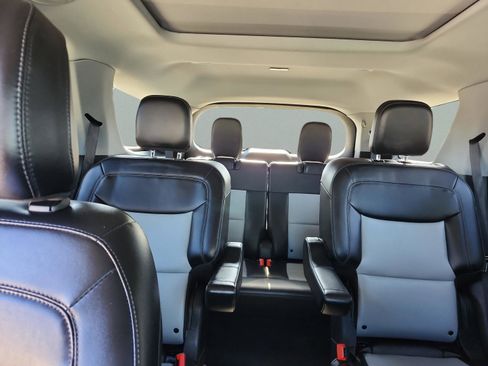 Certified 2023 Ford Explorer XLT w/ Equipment Group 202A image 20