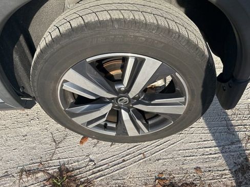 Used 2021 Nissan Rogue SL image 19