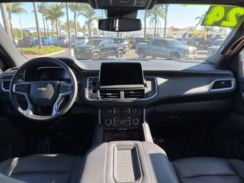 Used 2024 Chevrolet Suburban LT image 12