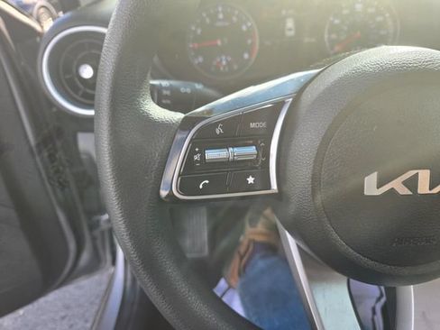 Used 2024 Kia Forte LXS FWD image 14