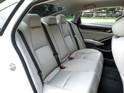 Used 2018 Honda Accord LX image 35