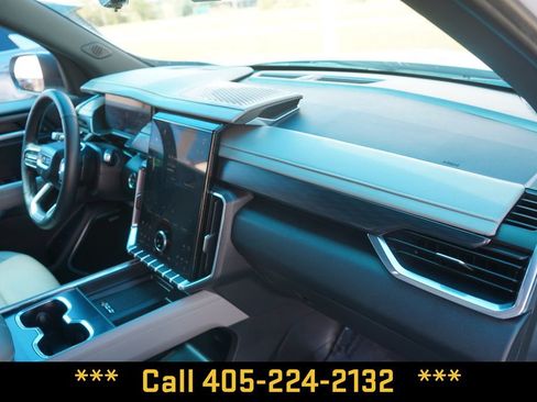 Used 2026 GMC Acadia Elevation w/ Elevation Premium Package AWD/4WD image 20