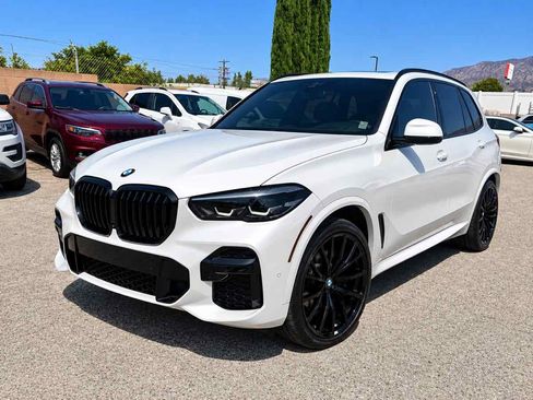 Used 2023 BMW X5 sDrive40i w/ M Sport Package RWD image 3