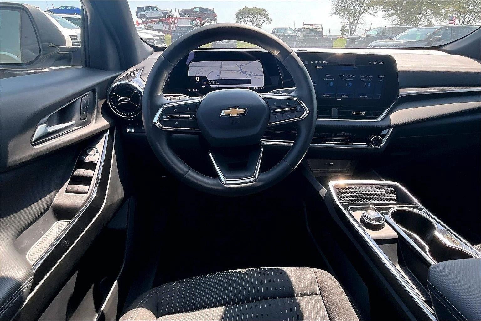 Used 2026 Chevrolet Equinox LT FWD image 5