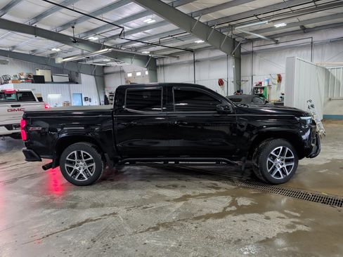 Used 2024 Chevrolet Colorado Z71 w/ Z71 Convenience Package 2 image 2