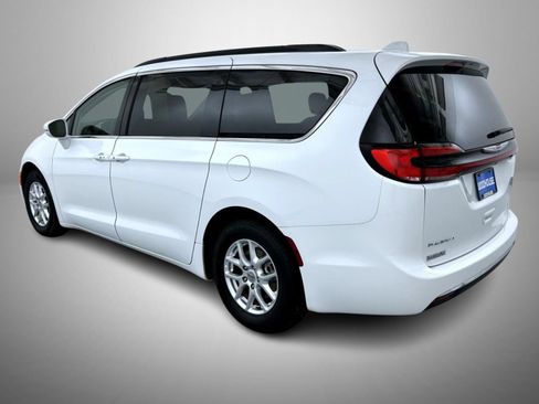 Certified 2022 Chrysler Pacifica Touring-L FWD image 7