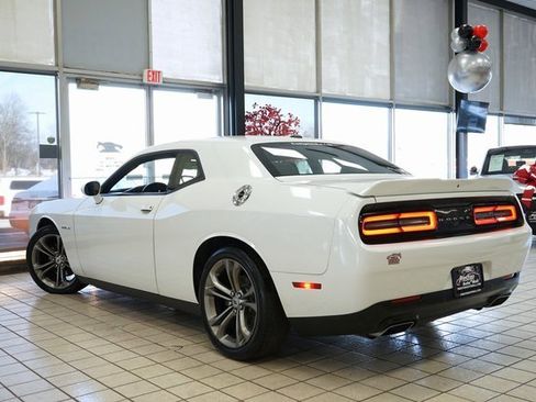 Used 2020 Dodge Challenger R/T image 5