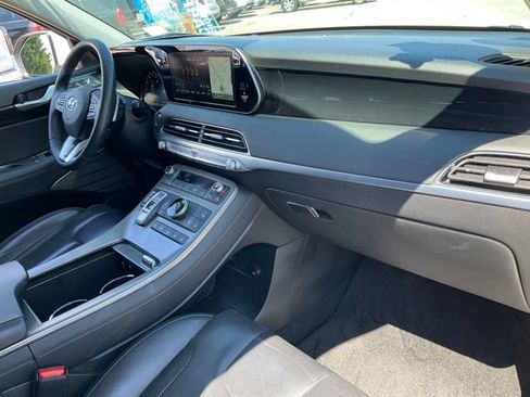 Used 2022 Hyundai Palisade Limited FWD image 25
