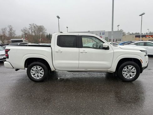 Used 2023 Nissan Frontier SV image 8