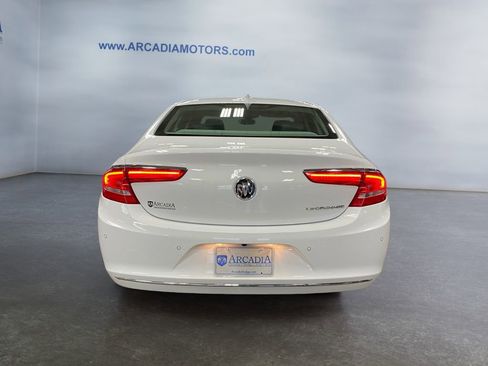Used 2019 Buick LaCrosse Essence image 4