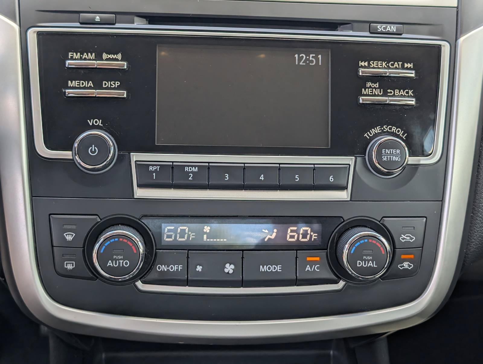 Used 2017 Nissan Altima 2.5 SV w/ Interior Lighting Package FWD image 22